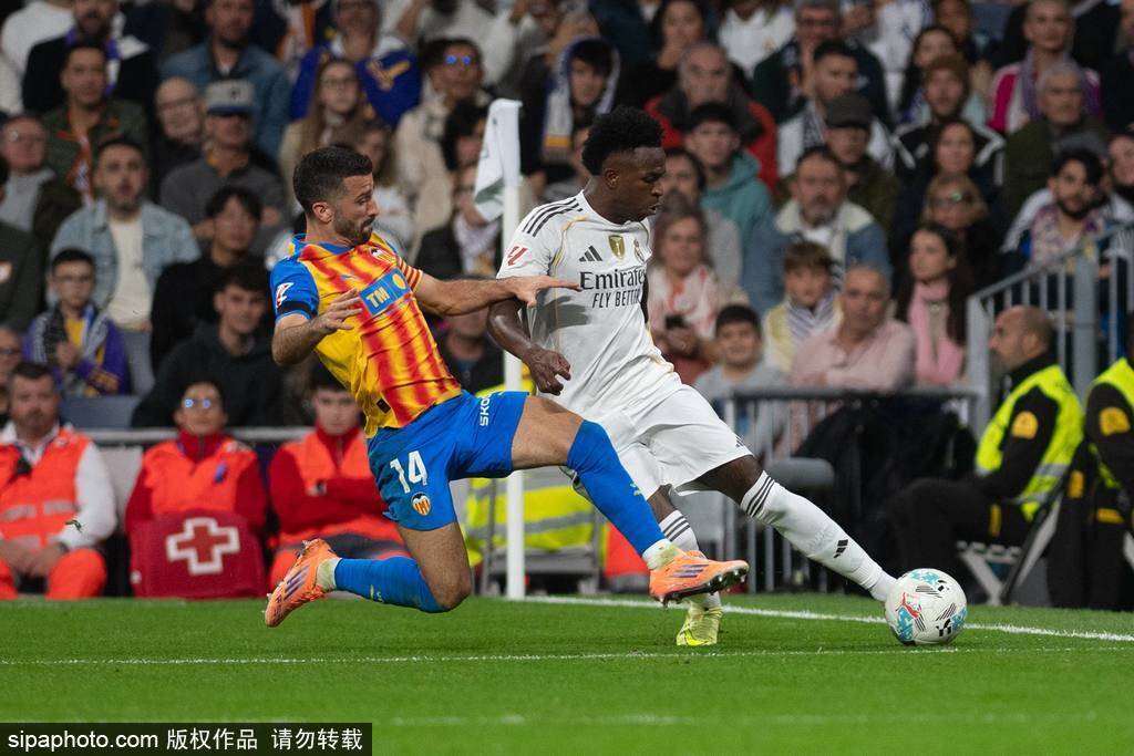 西甲-姆巴佩双响贝林厄姆建功 皇马4-0瓦伦西亚各赛事6连胜